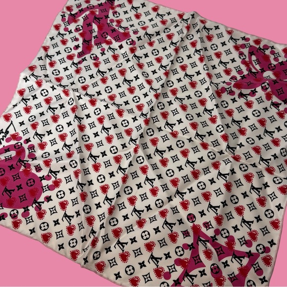 Louis Vuitton Pink and White Logo Scarf 45 - Picture 4 of 4